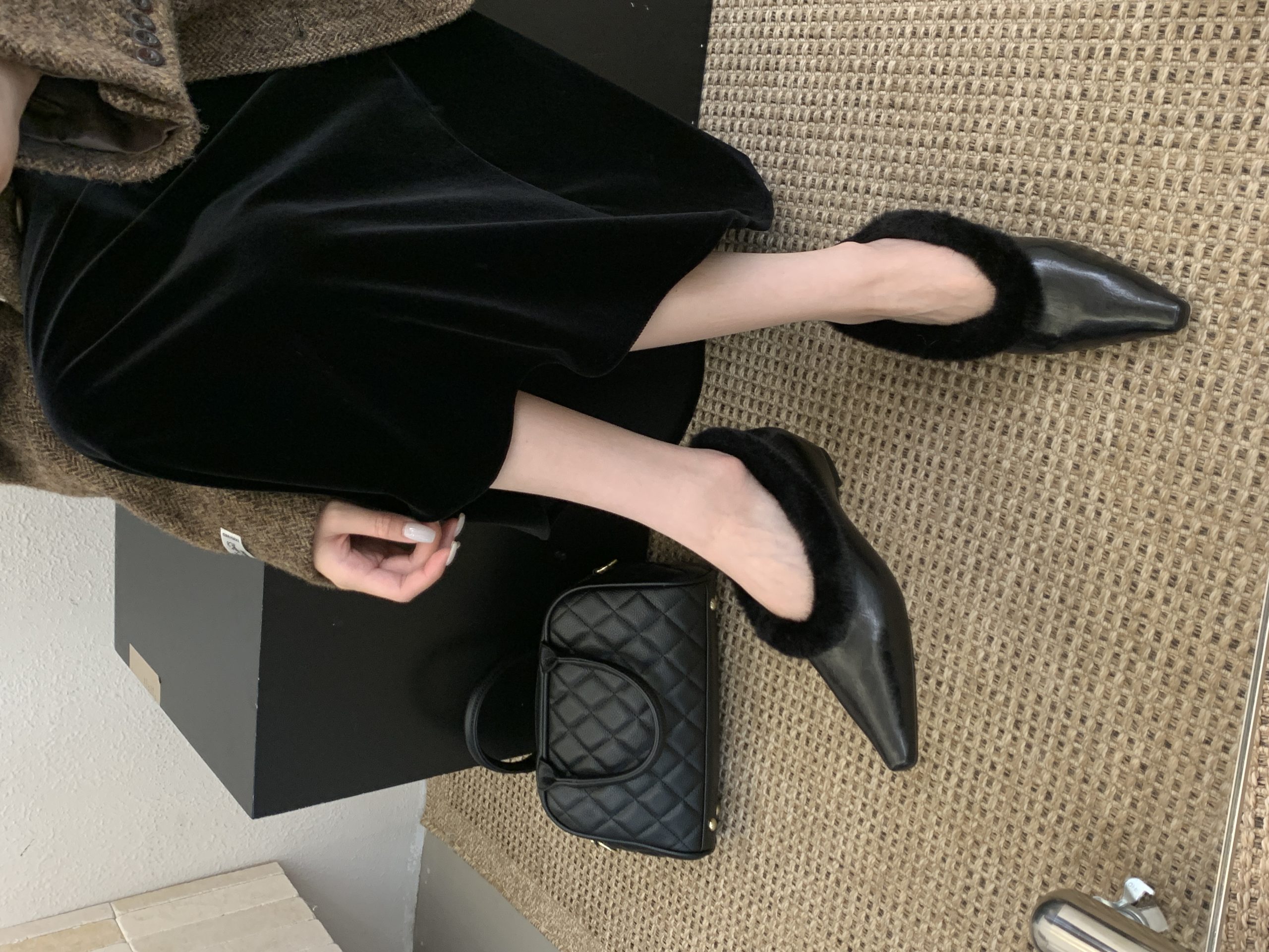 2025 New Chanel Style Inner Height Increase Pointed Toe Plush Fur Shoes Women Winter French Elegant Fashion Comfortable Casual Shoes