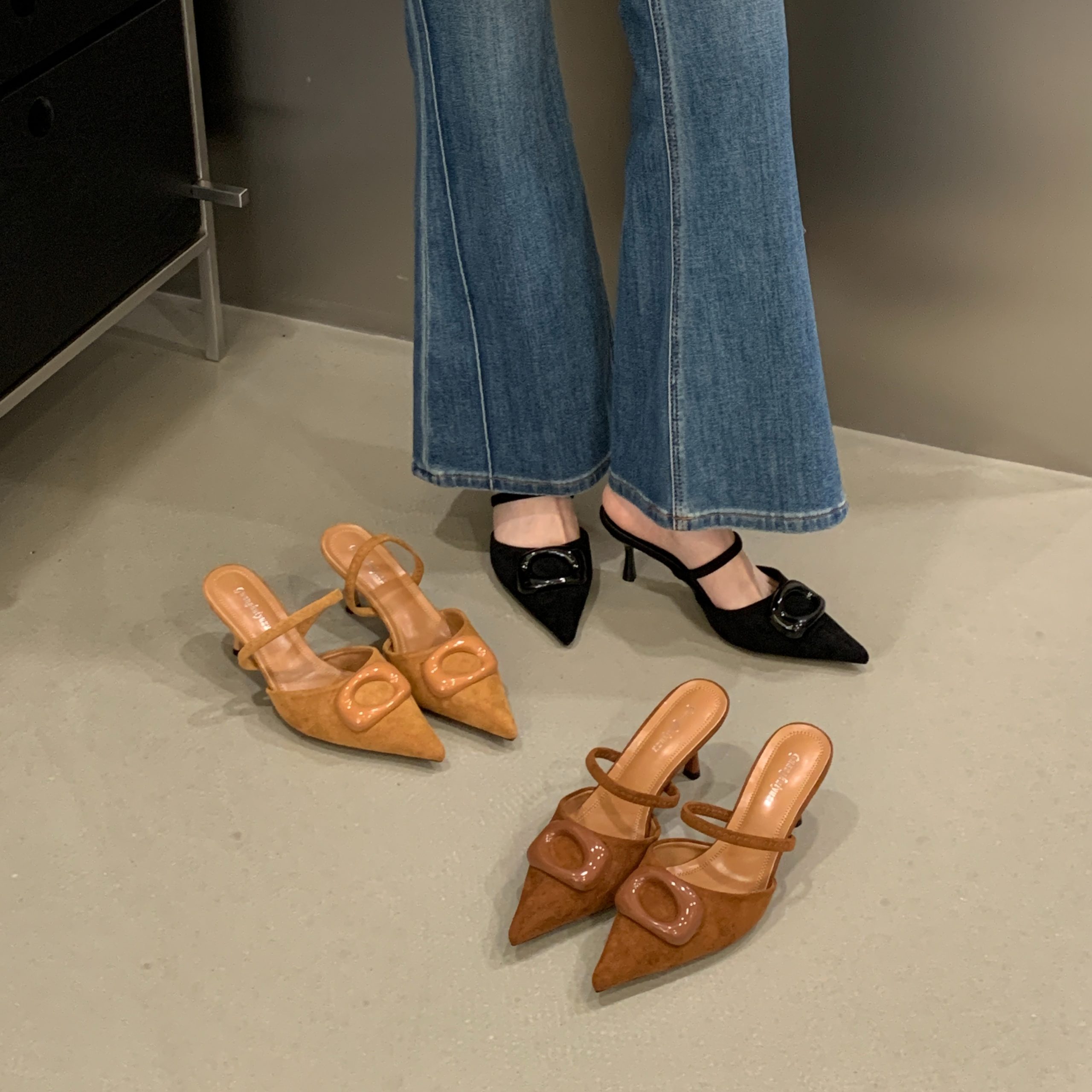 2026 New Women's High Heel Slippers Fashion Two-Way Wear Suede Square Buckle Back Strap Thin Heel Closed Toe Sandals